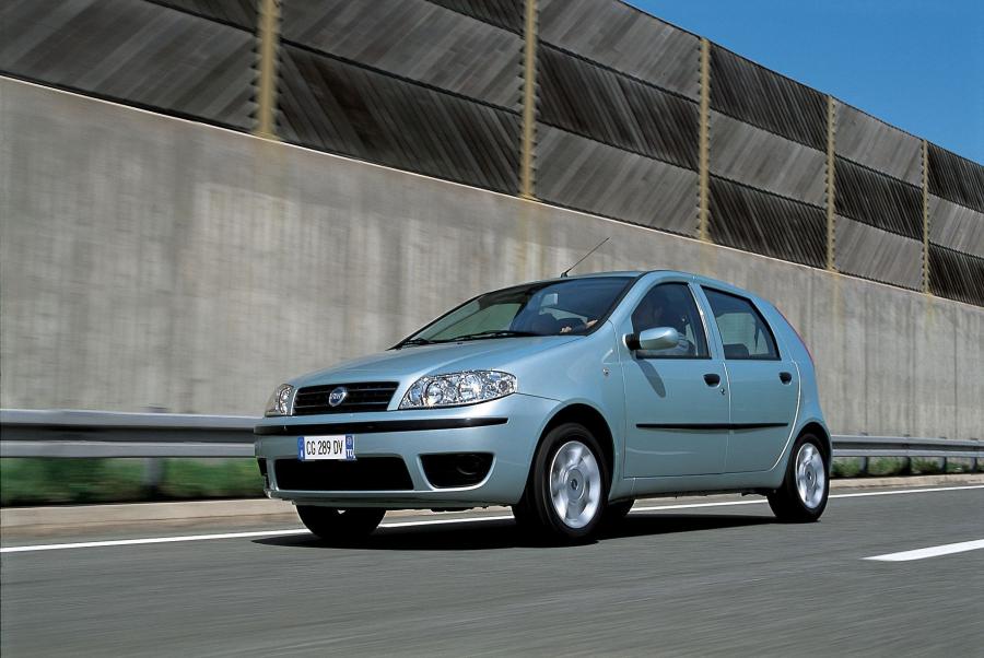  Fiat Punto 2003 года  (фото 24 из 67)